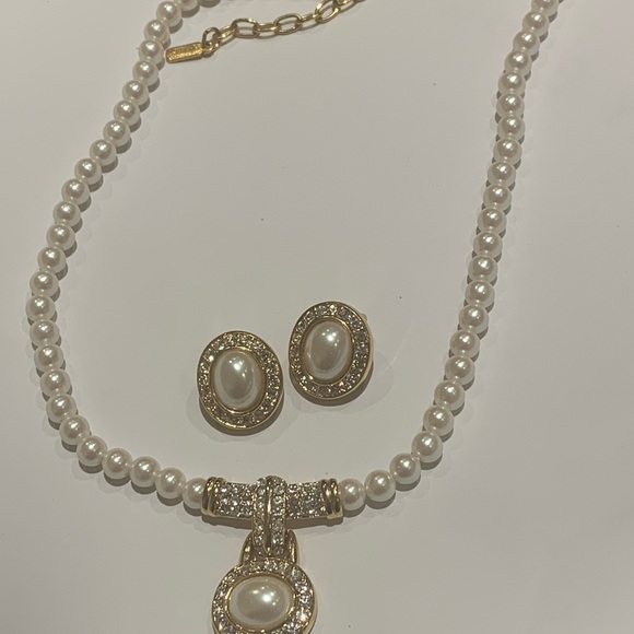 GORGEOUS VENDOME/CORO NECKLACE SET - Picture 5 of 5